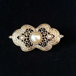 Vintage Gold and Pearl Broach